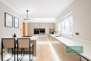 Photo 33- click for photo gallery